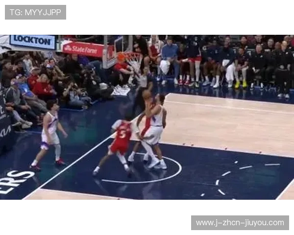 伦纳德压哨上篮稳稳命中，快船主场全场沸腾